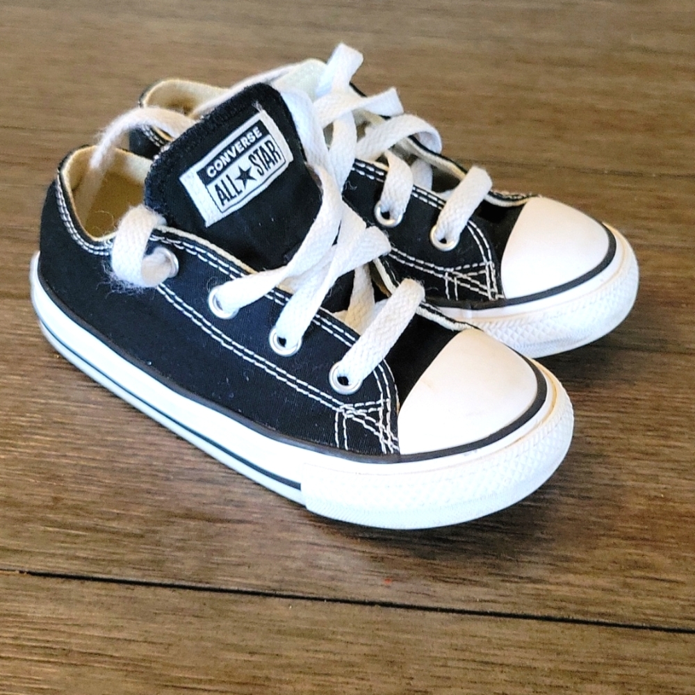 Black Converse All Star sz 8.